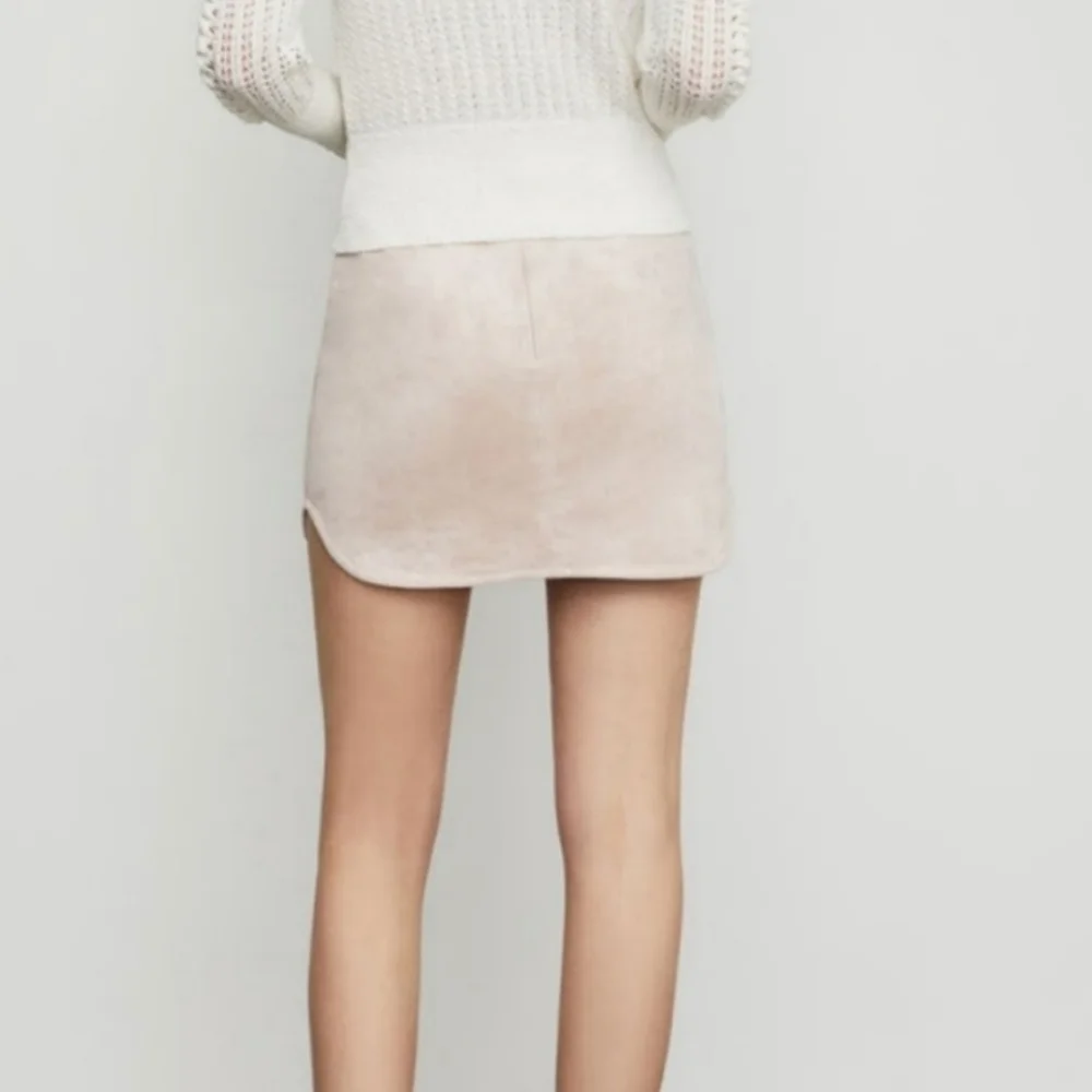 BCBGMAXAZRIA Bare Pink Mini Skirt NWOT Sz Small